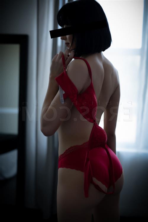 Escort Model Caismarie, Kilbirnie - 184