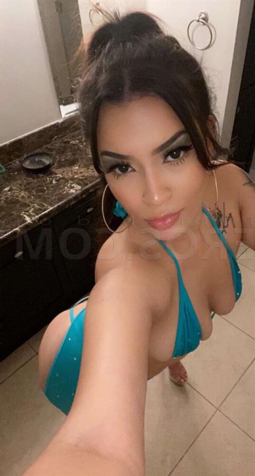 Escort Ella Aurora, City Central - 7972