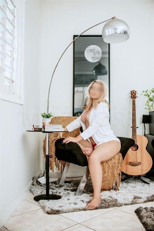 Escort Fibronia, Ponsonby - 8483