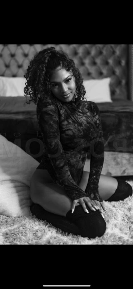 Escort Madellen, Birkenhead - 4090